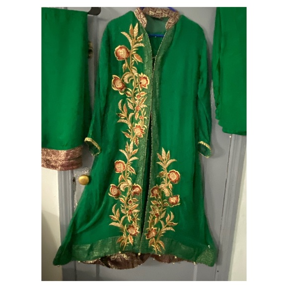 Dresses & Skirts - Chiffon Emerald green maxi gown (4 pieces)